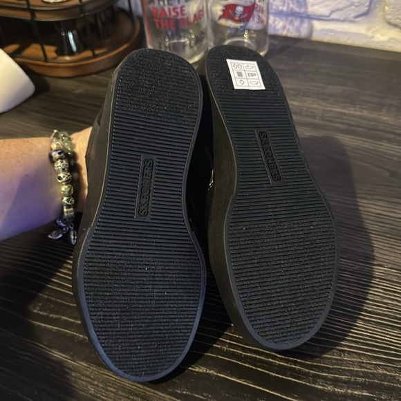 Kids Black High-Top Sneakers- sketched street Los Angeles - Picture 5 of 8